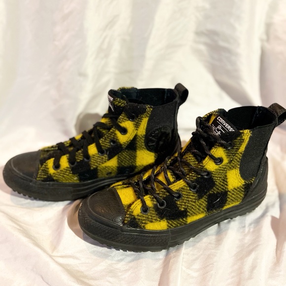 yellow checkered converse